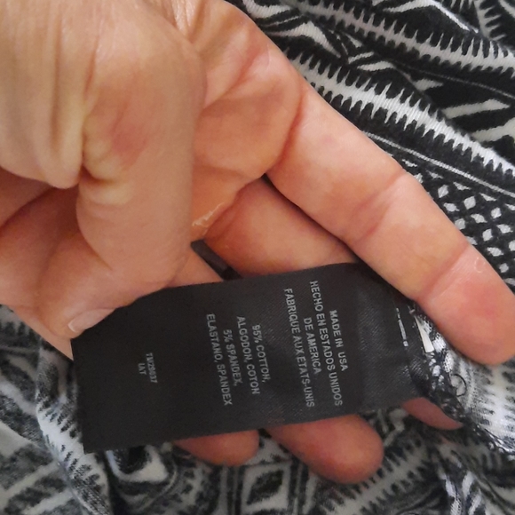 Tee - Picture 5 of 6